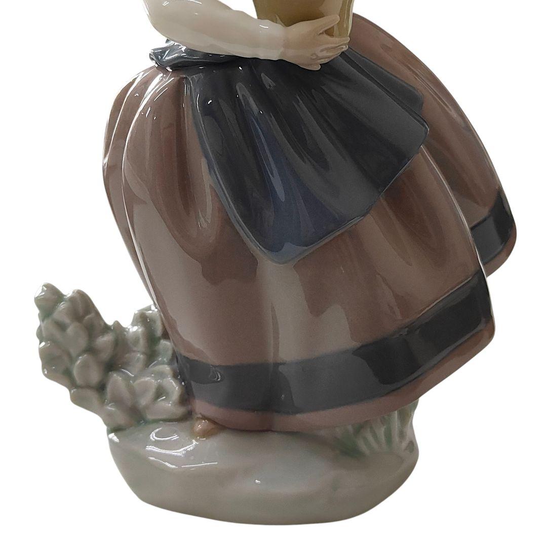 リヤドロ　春が来た」置物　アンティーク