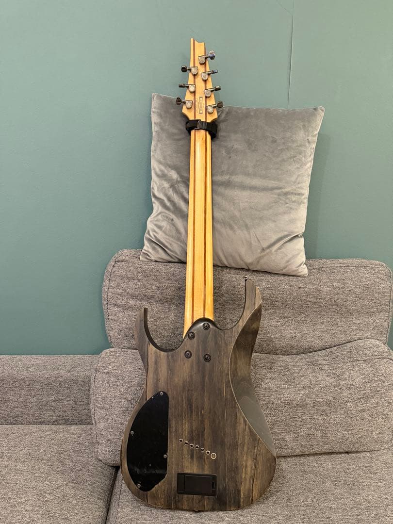 (限定価格金曜日まで)Ibanez RGIF7-BKS 7弦Iron Label