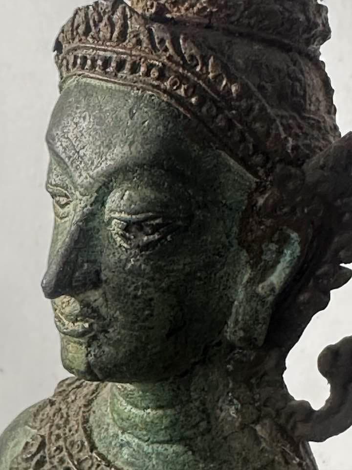 タイ仏像　女性ダンサーのブロンズ像　ブロンズ彫刻。19世紀後半