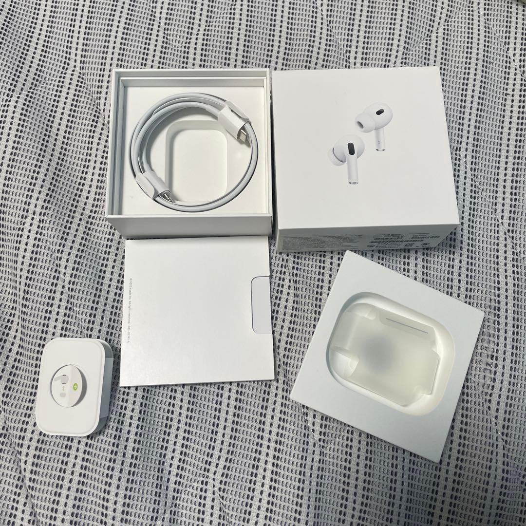 AirPods Pro (第2世代) 本体とケース