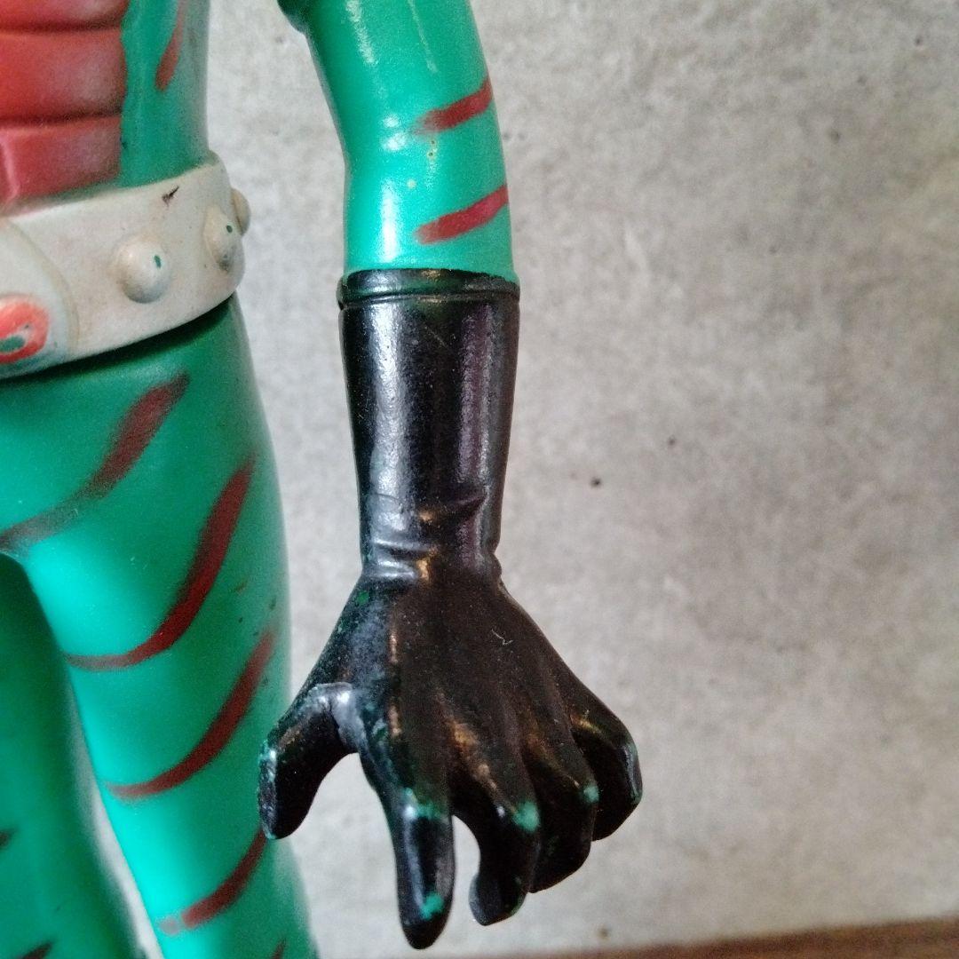 当時物仮面ライダーアマゾンソフビ無版権パチ約23センチ