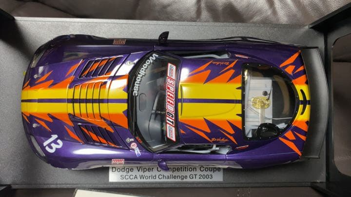 1/18 AUTOart オートアート　ダッジ　バイパー　2003 SCCA