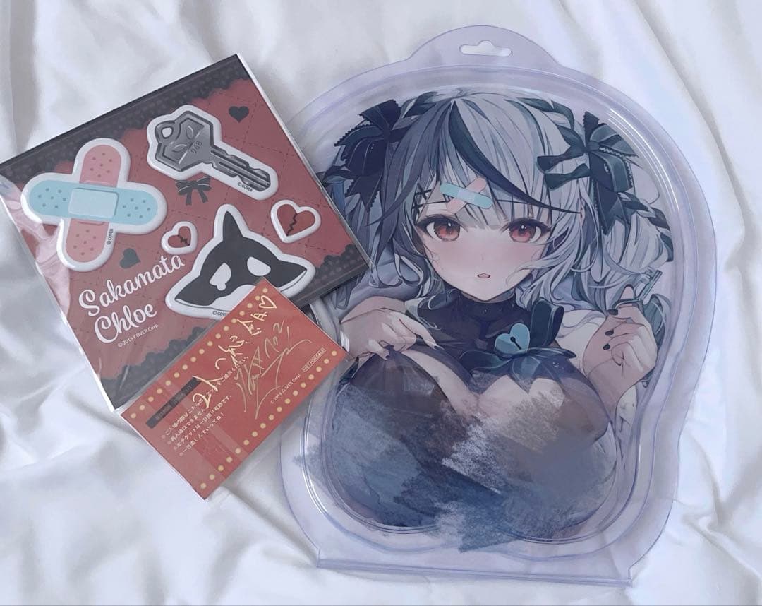 沙花叉クロヱ おっぱいマウスパッド 直筆サイン