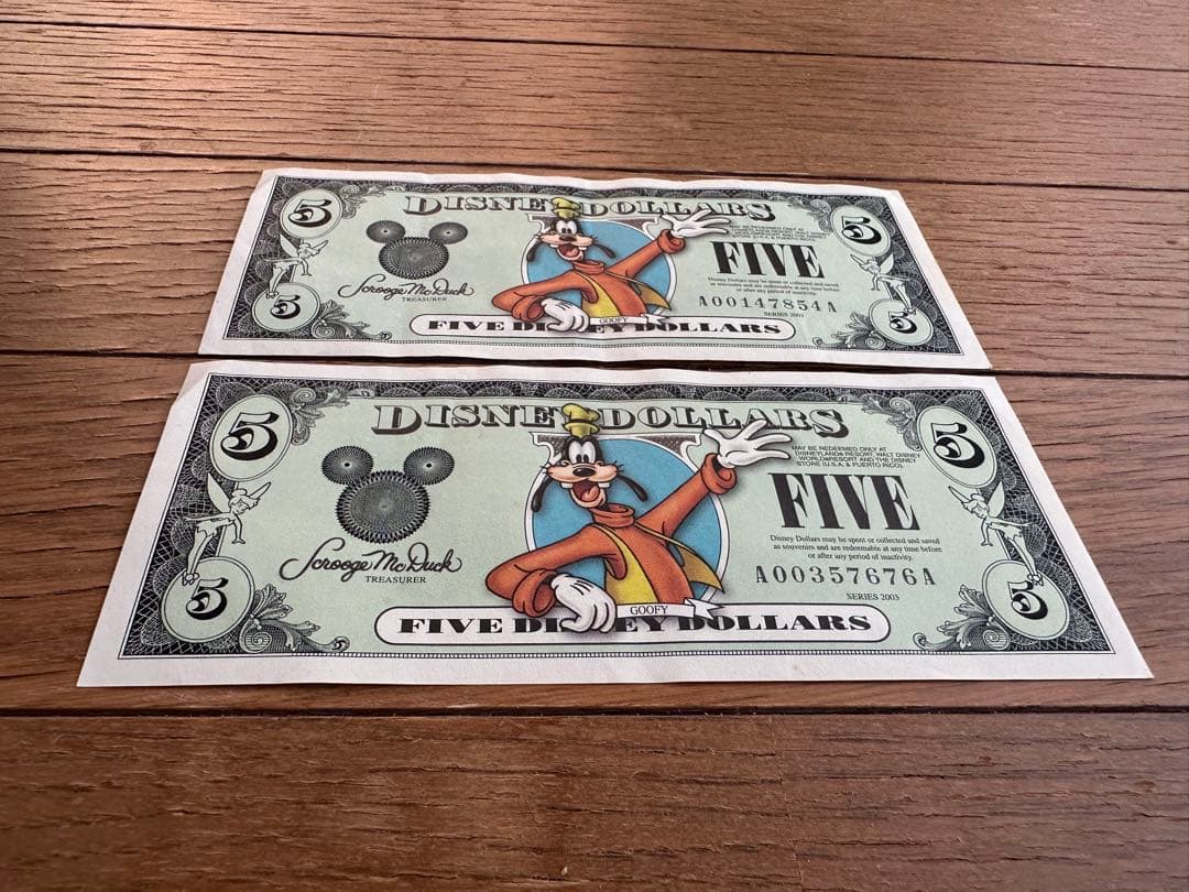 ディズニーダラー　カリフォルニア50周年記念紙幣4枚セット　5ドル札×2枚