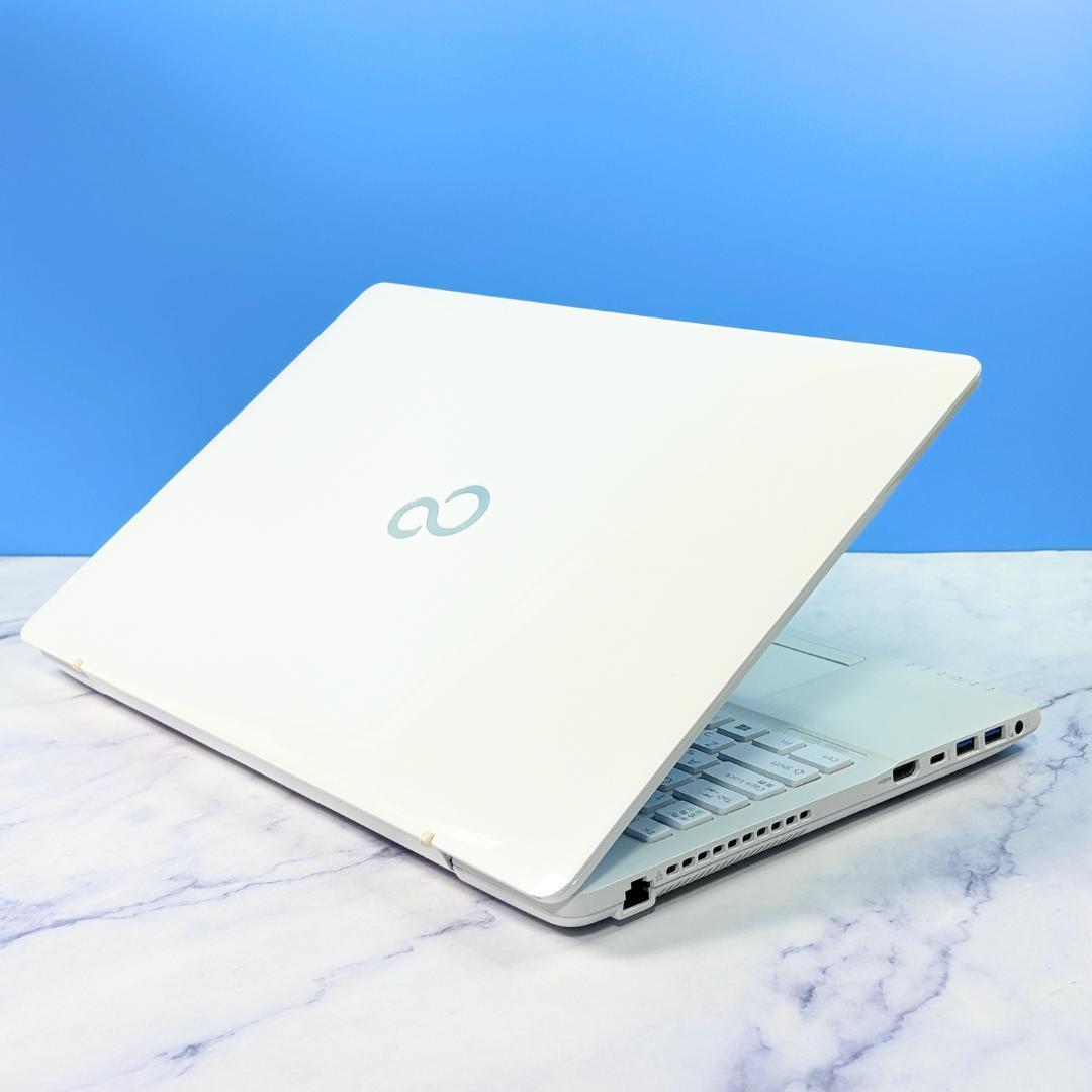 美品ホワイト！Corei7・16GB・SSD・ブルーレイ・ノートパソコン