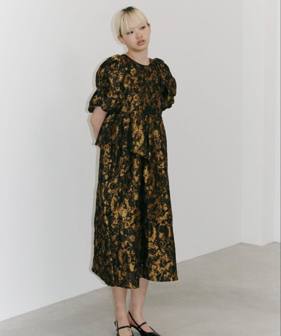 ANDRESD バブルスリーブジャガードドレス