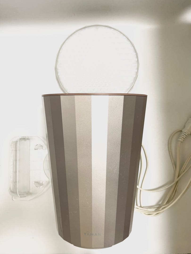 【良品】YA-MAN（ヤーマン）の温冷美顔スチーマー　• 美顔光LED機能付