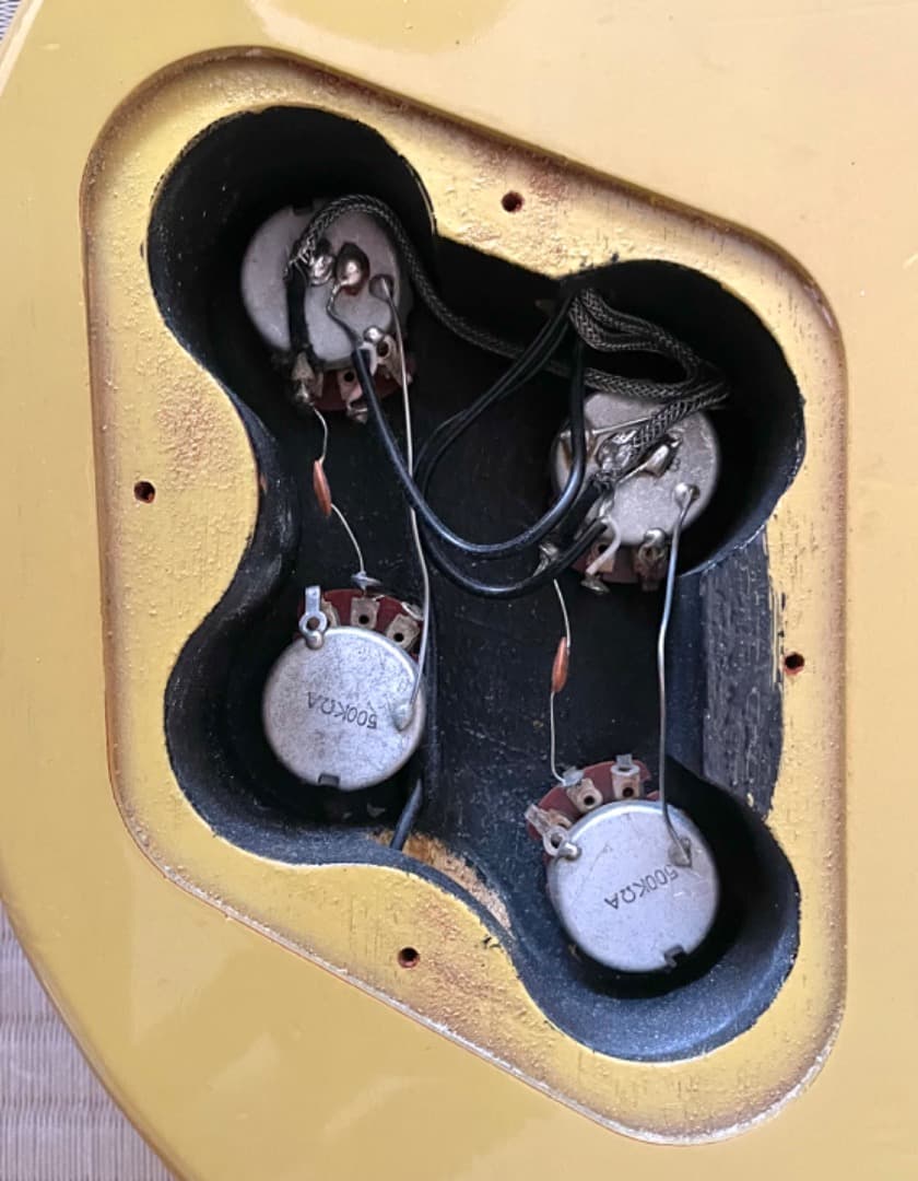 F6シリアル　フジゲン製　エピフォン　レスポールスペシャル IGiG ケース