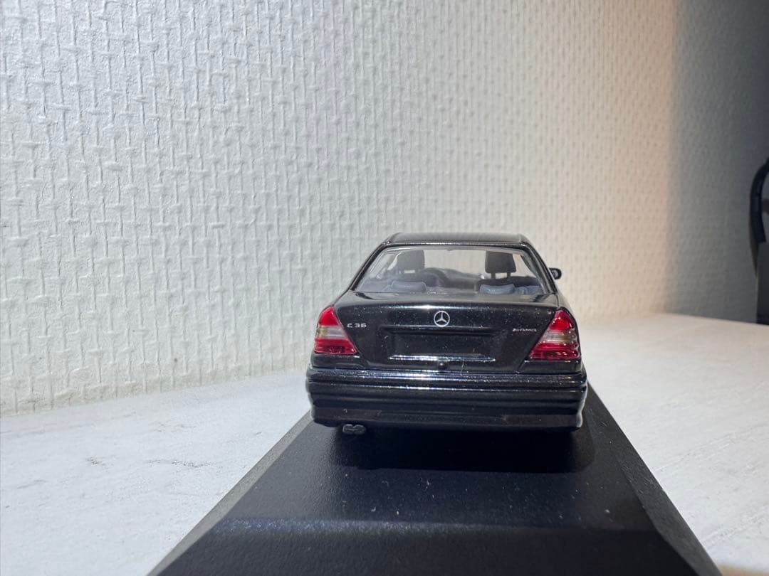 MINICHAMPSブルーブラックセダン 1/43メルセデスベンツC36 AMG