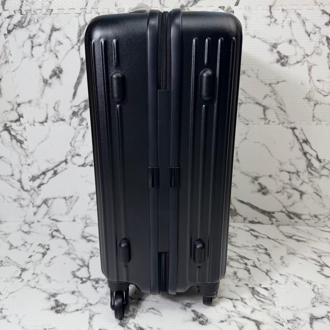 未使用◎メルセデスベンツ　130周年記念キャリーケース　スーツケース　32L