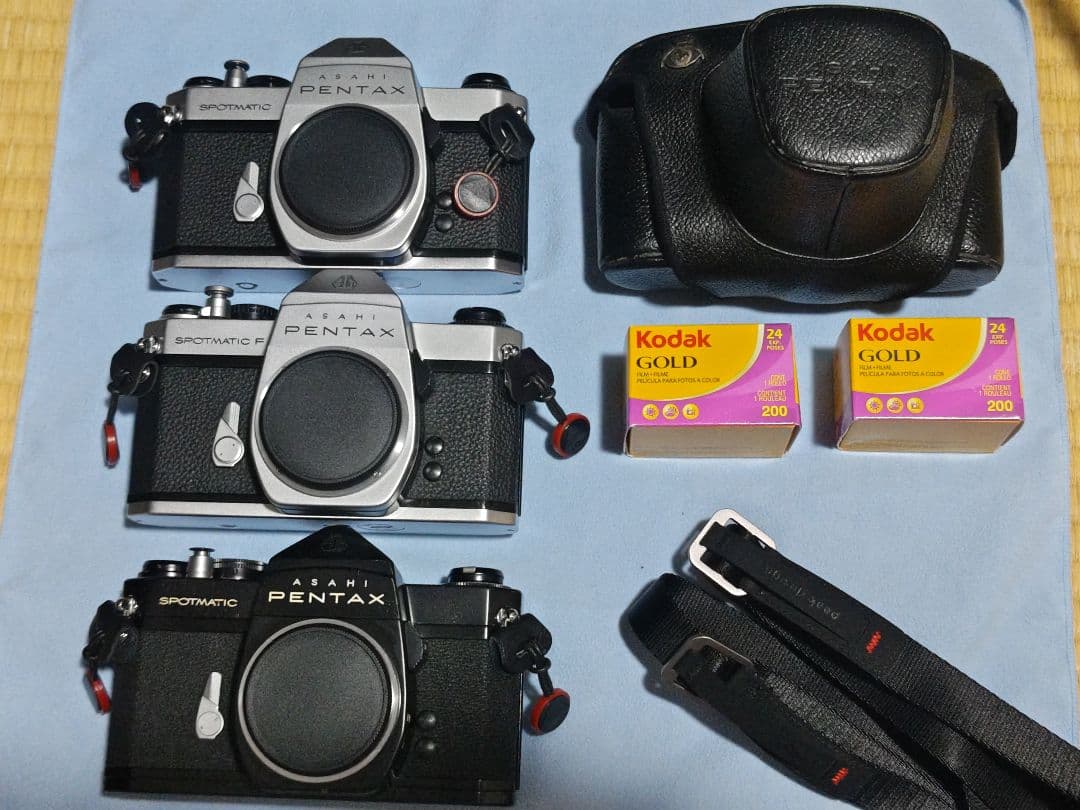 整備済み、ペンタックス SP／SP2／SP2の3台、フィルム、ケース、ストラップ