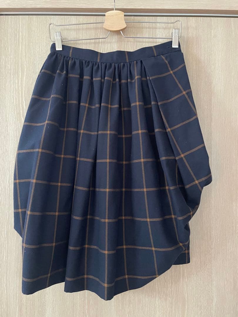 Vivienne Westwoodアシンメトリーネイビーチェック柄フレアスカート