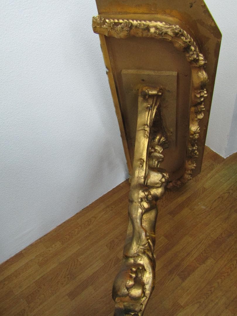 クラシック木製彫刻テーブル　アンティーク