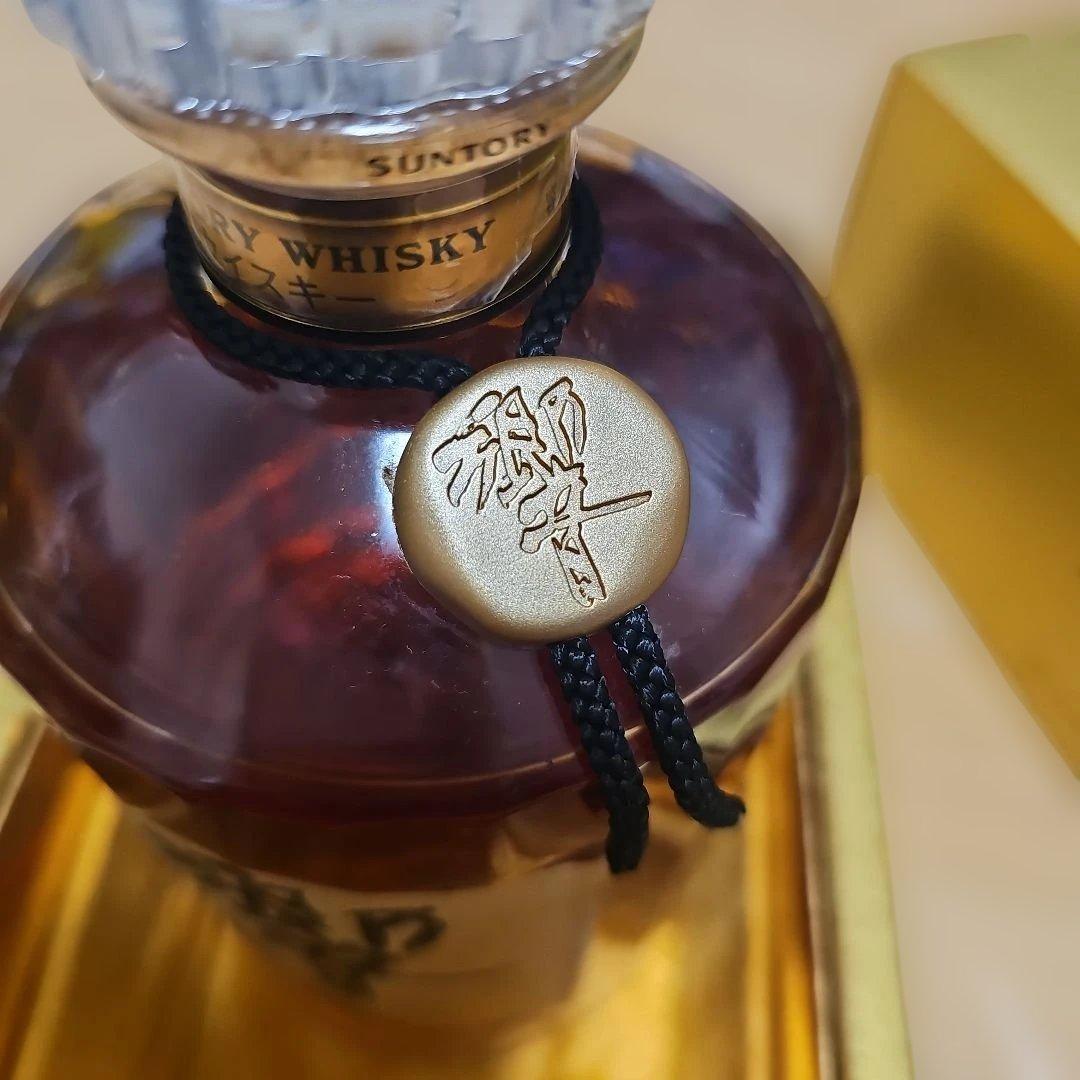 Suntory 響 Hibiki 700ml 43% ウイスキー