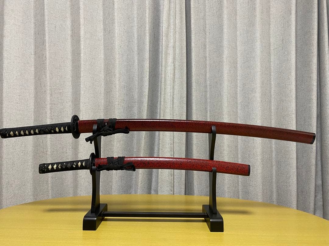 【値下げ】美術刀　赤石目セット　台座付き　模造刀