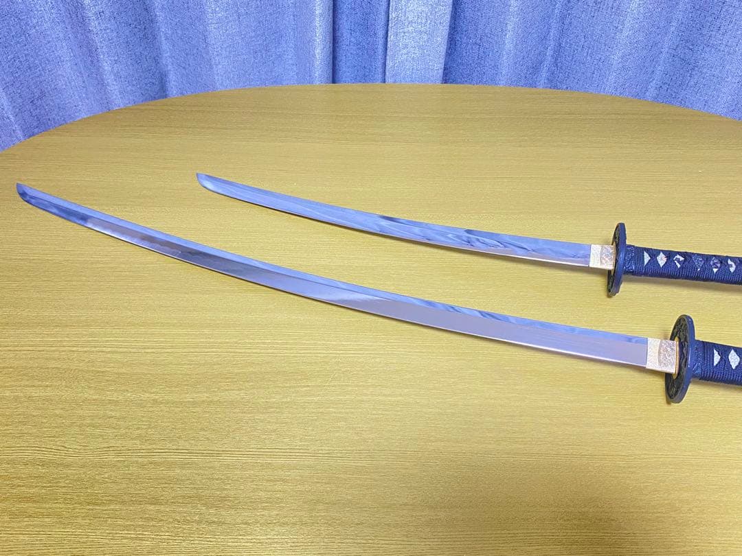 【値下げ】美術刀　赤石目セット　台座付き　模造刀