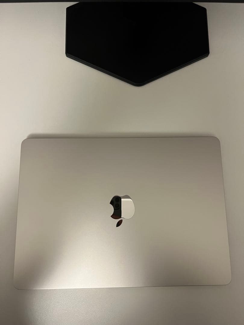 MacBook Air 13.6インチM4 16GB 256GBスターライト