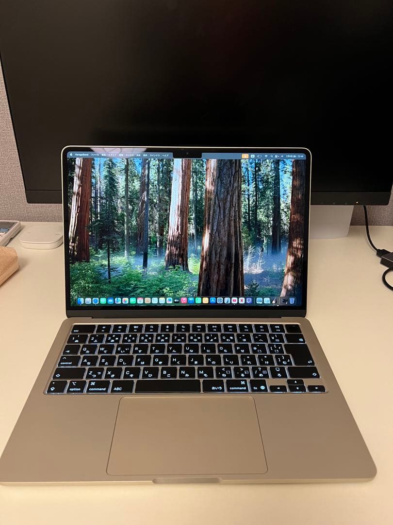 MacBook Air 13.6インチM4 16GB 256GBスターライト