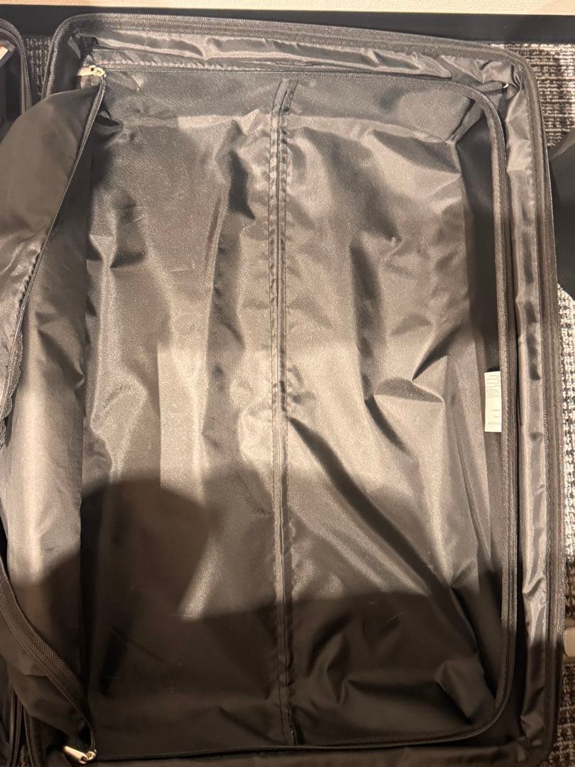 マ*ロ様   キャリーケース 約80L