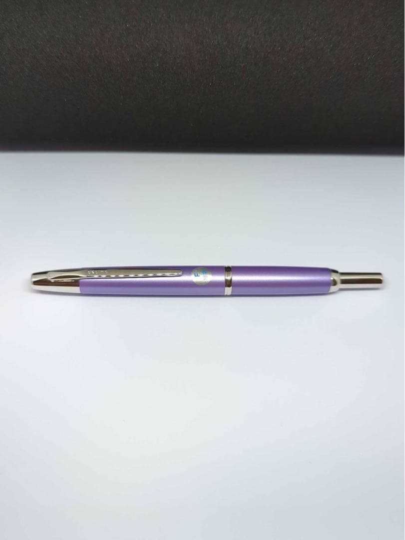 新品　未使用　キャップレス　デシモ　紫色 万年筆 ノック式　パイロット