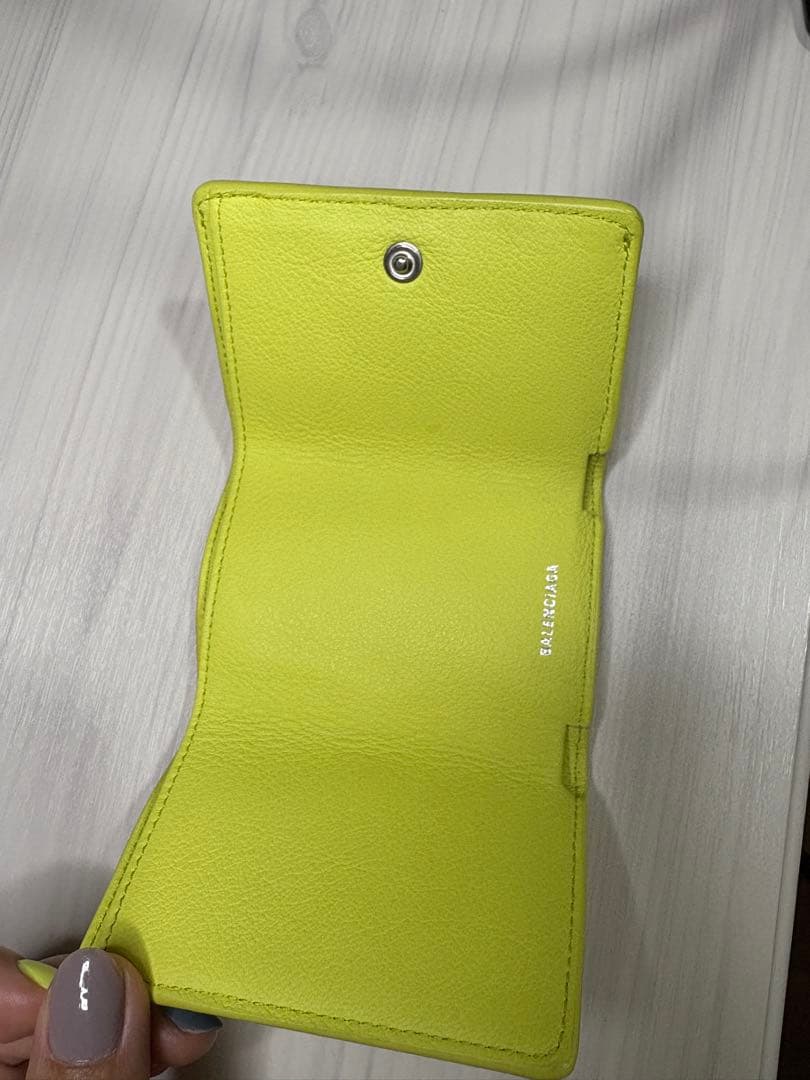 BALENCIAGA 三つ折り財布 ネオンイエロー ミニウォレット　美品