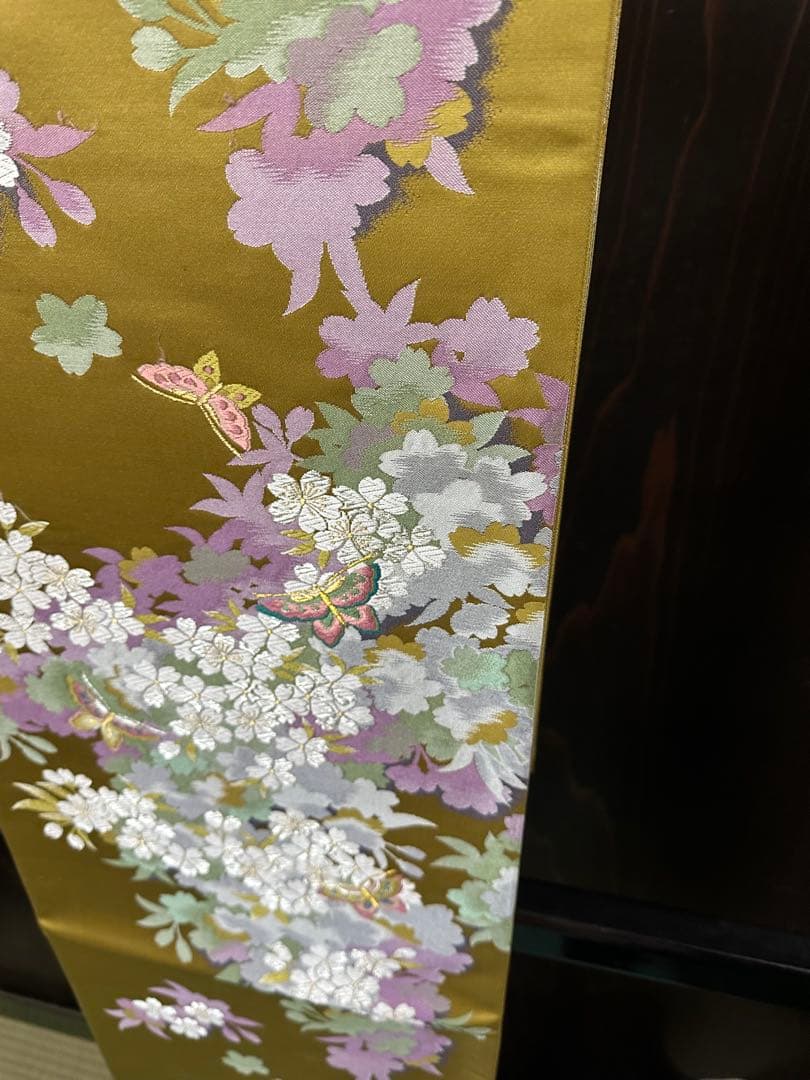 2656 黄土色　金色 花柄 ちょうちょ　袋帯　長さ435㌢幅31㌢