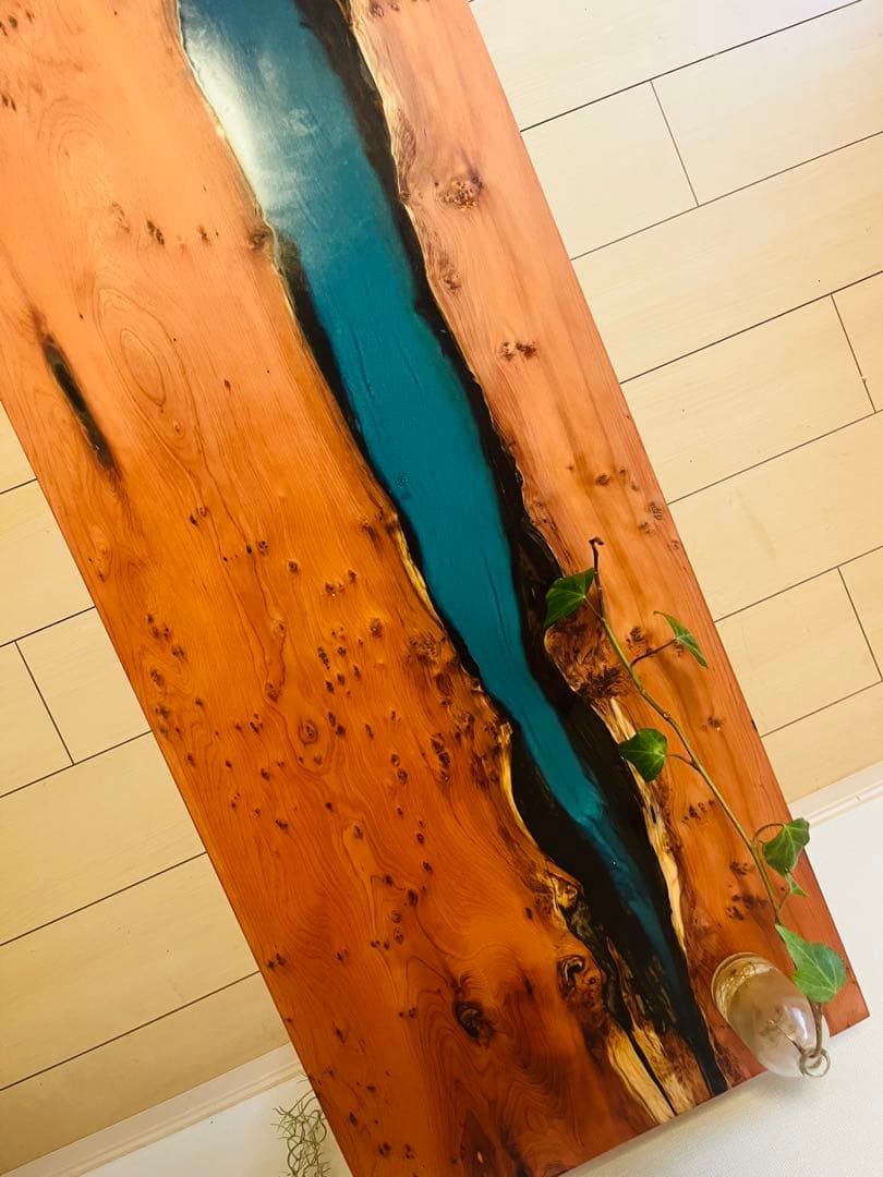 ローテーブル レジンテーブル　リバーテーブル　一位の木　アイアンテーブル