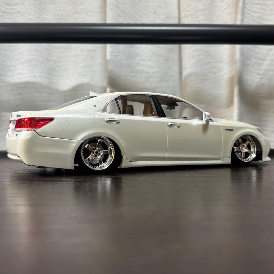 1/24 プラモデル クラウン 21後期ロイヤル ホワイトパール 純ベタ仕様