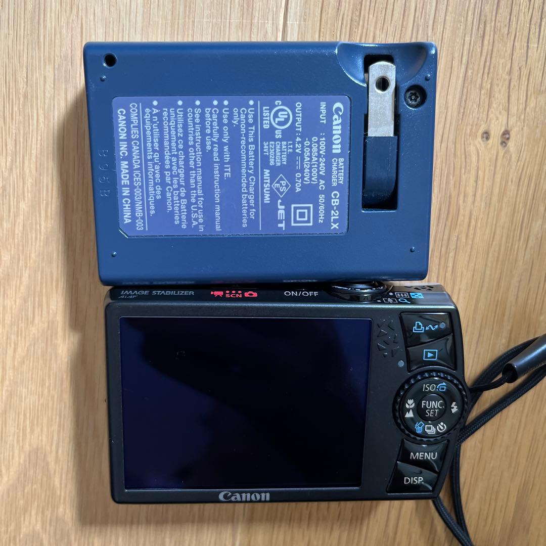 Canon IXY デジタルカメラ 本体と充電器
