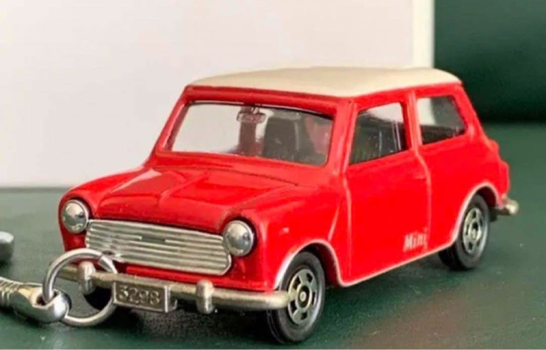 トミカ ミニクーパー キーホルダータイプ 赤/白ルーフ