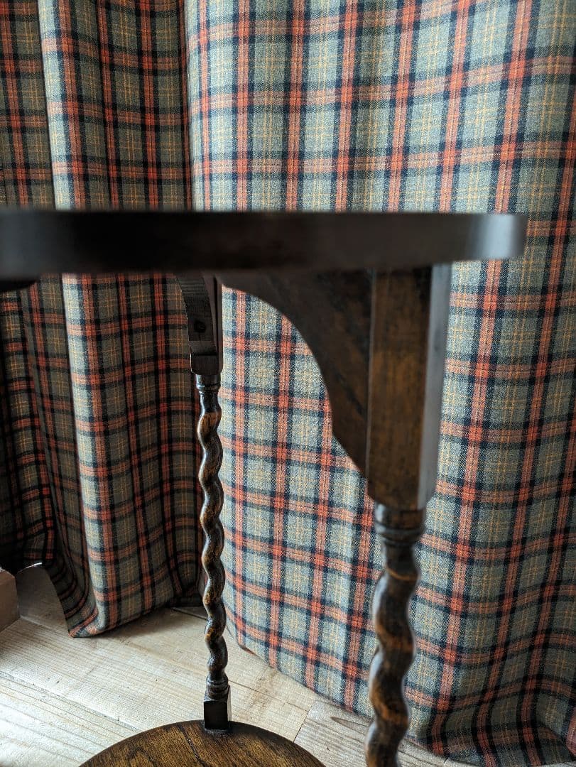 希少　アンティーク　3本脚　サイドテーブル　オケージョナル