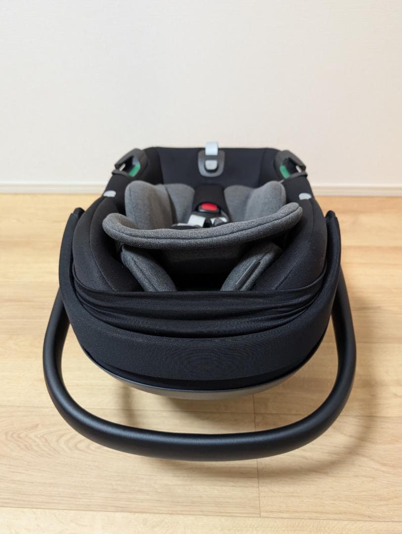 t*︎様 マキシコシ ペブル360 エッセンシャル ブラック チャイルドシート