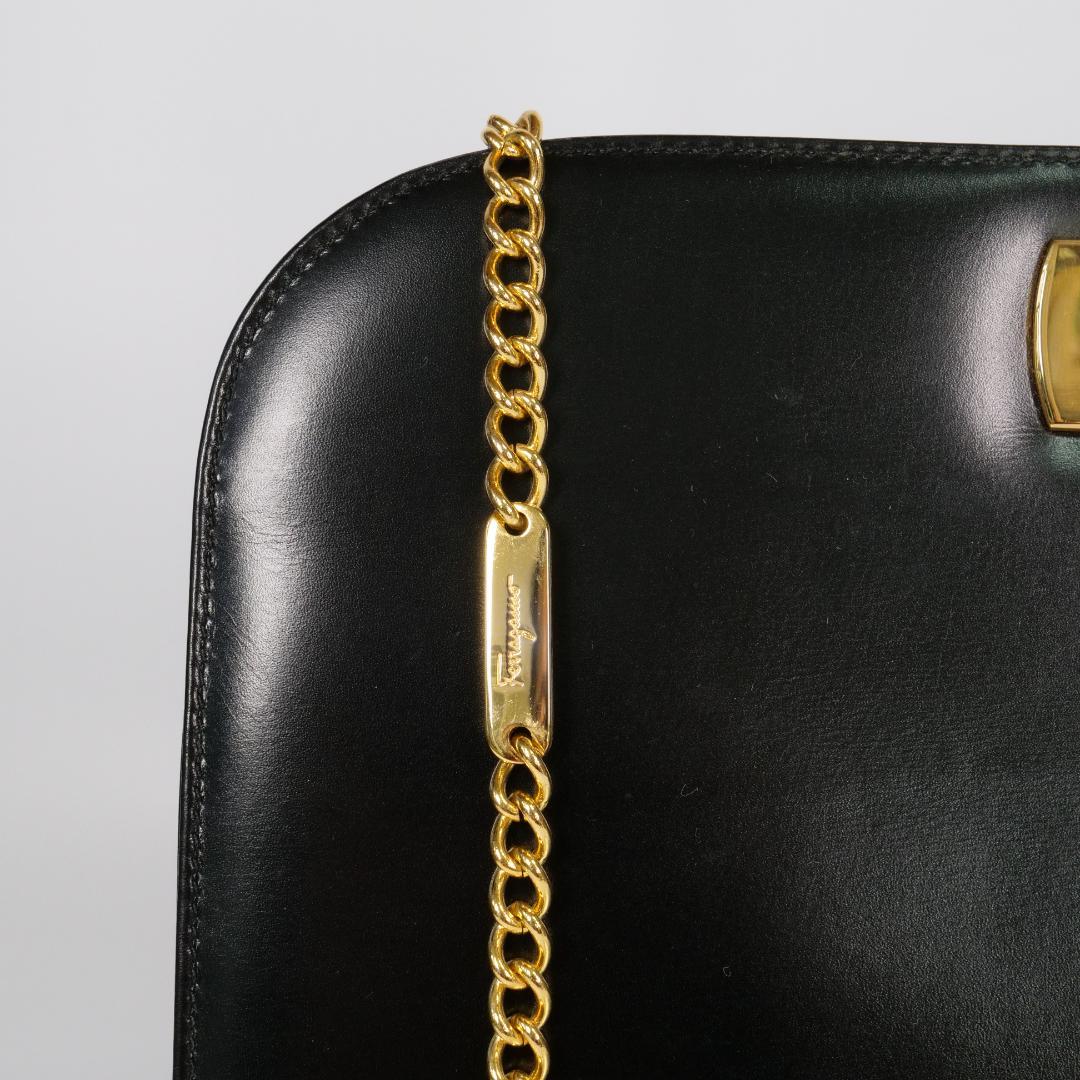 極美品✨サルヴァトーレフェラガモ ショルダーバッグ ガンチーニ チェーン 黒