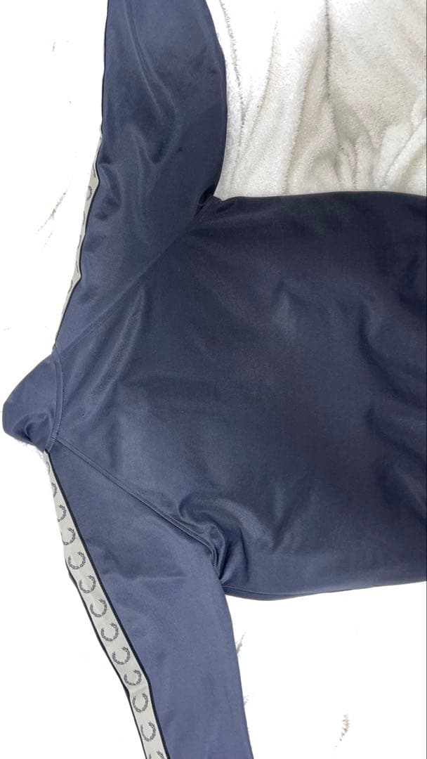 FRED PERRY 黒 ジップアップジャケット Mサイズ