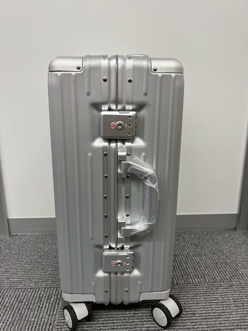 リベティ多機能キャリーケース【マットシルバーSサイズ】A6