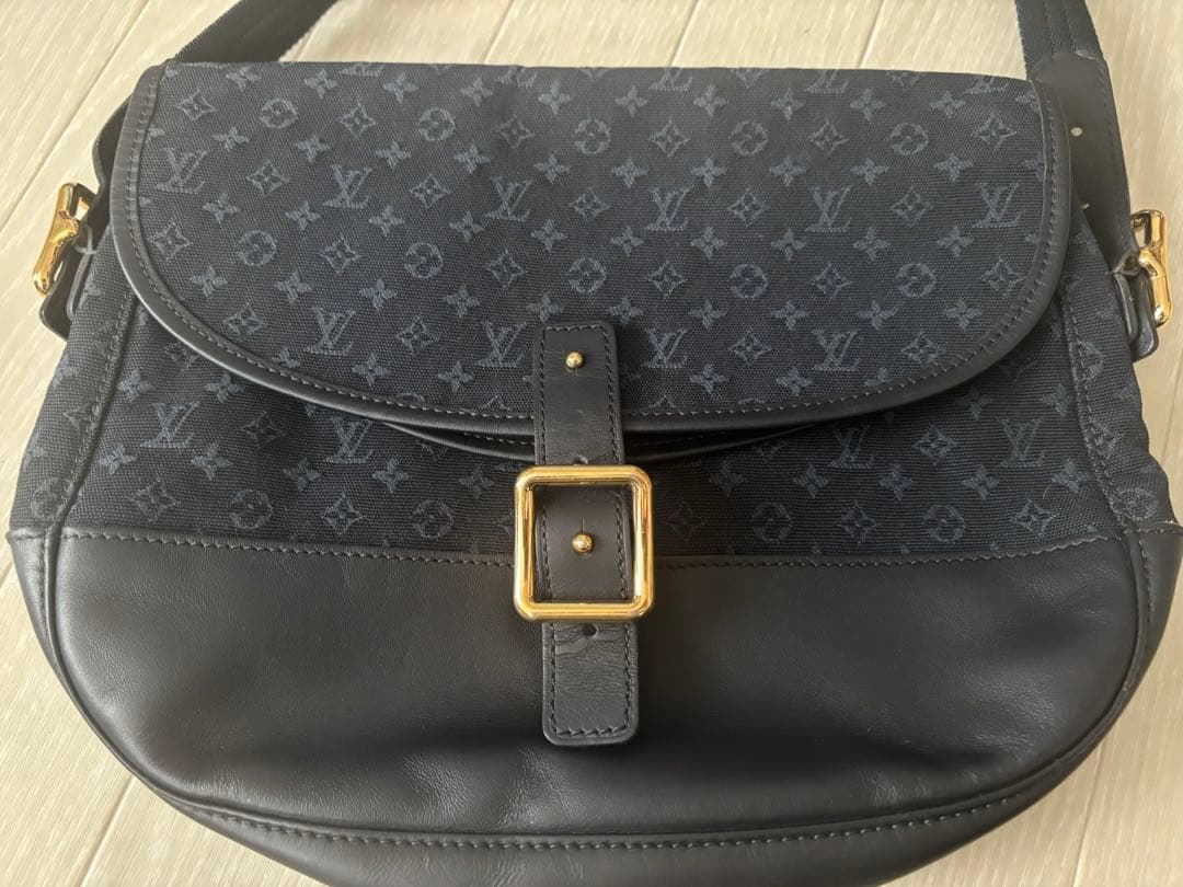 Louis Vuitton 紺ショルダーバッグ