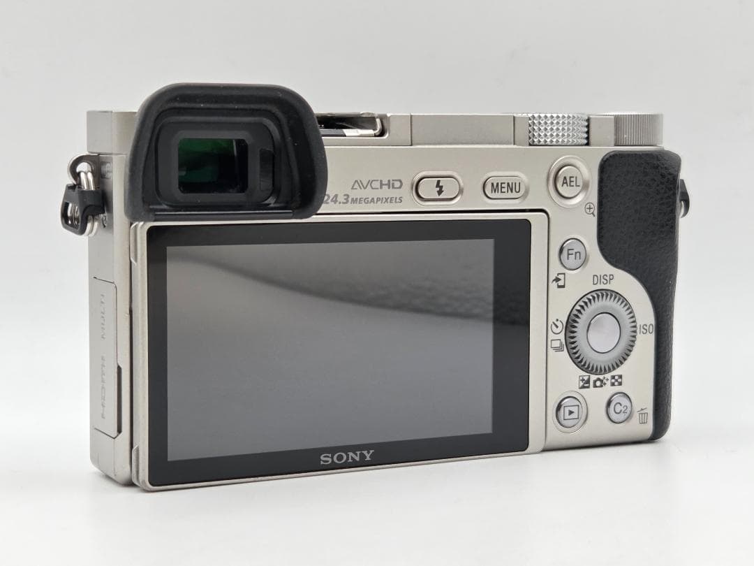 ソニー　SONY α6000 ボディ シルバー ILCE-6000