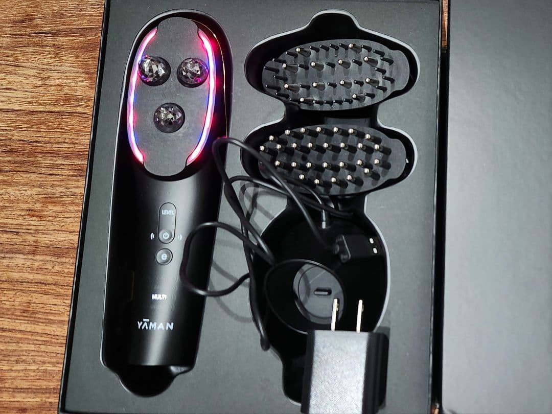 ヤーマン　ヴェーダハイパーフェイスリフトブラシ