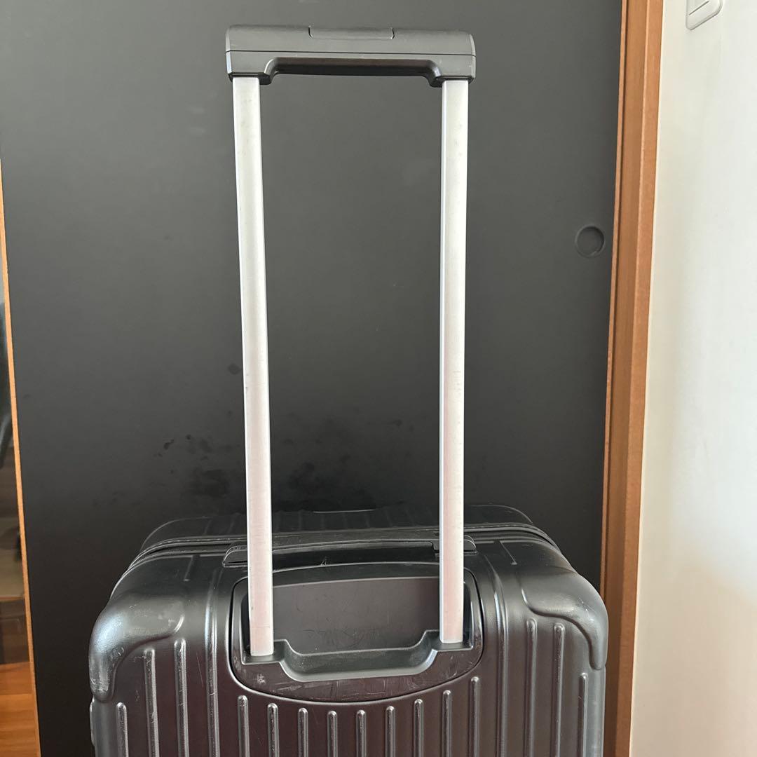 リモワ　RIMOWA essential M BLACK