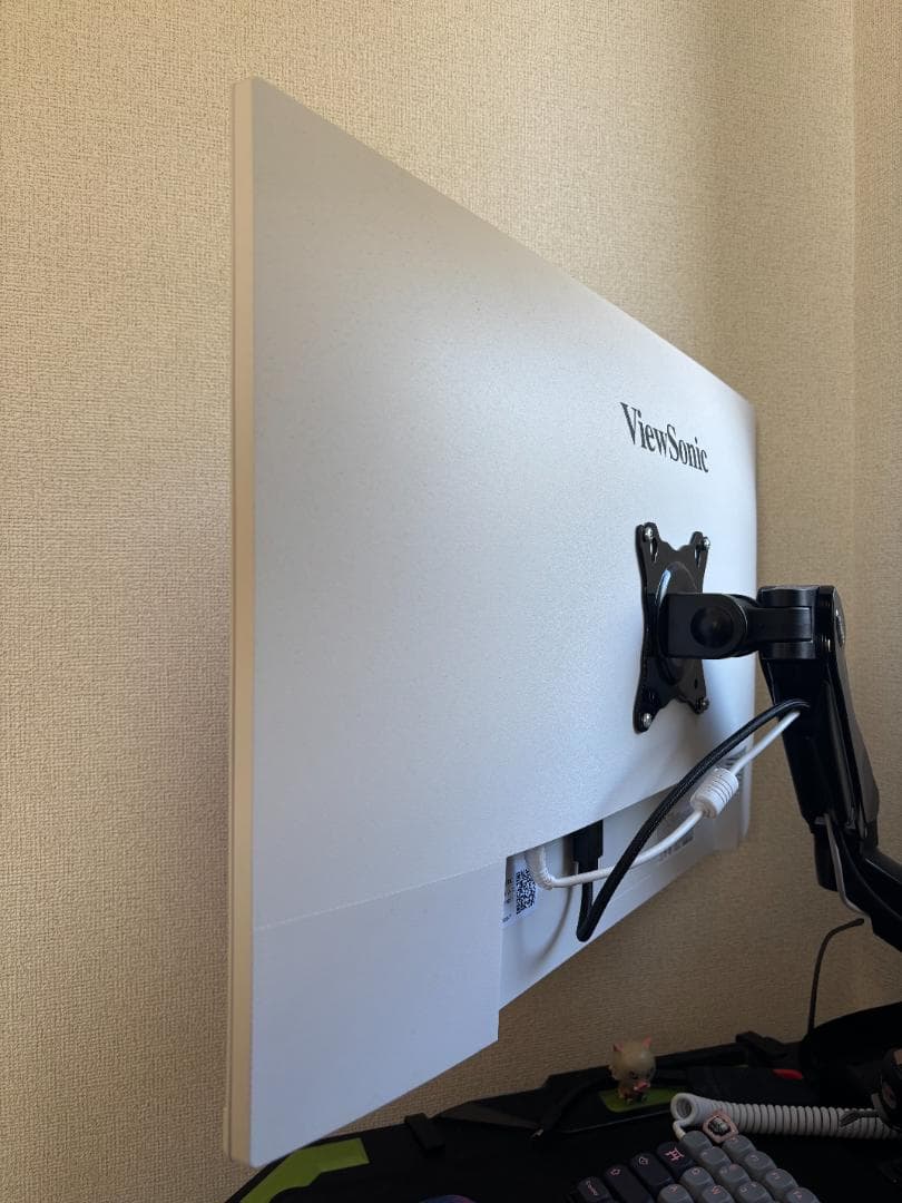 Viewsonic 27インチ WQHD IPS 180Hz ゲーミングモニター