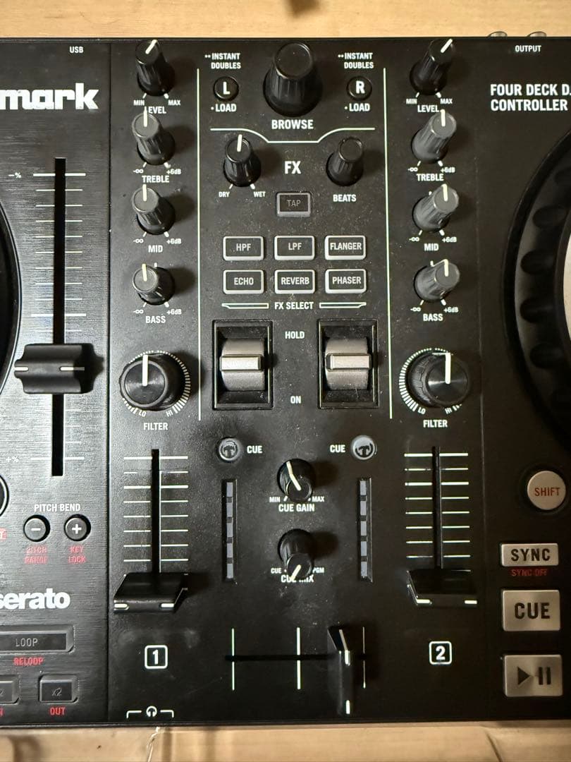 Mixtrack Platinum FX ジャンク品　カバー無し