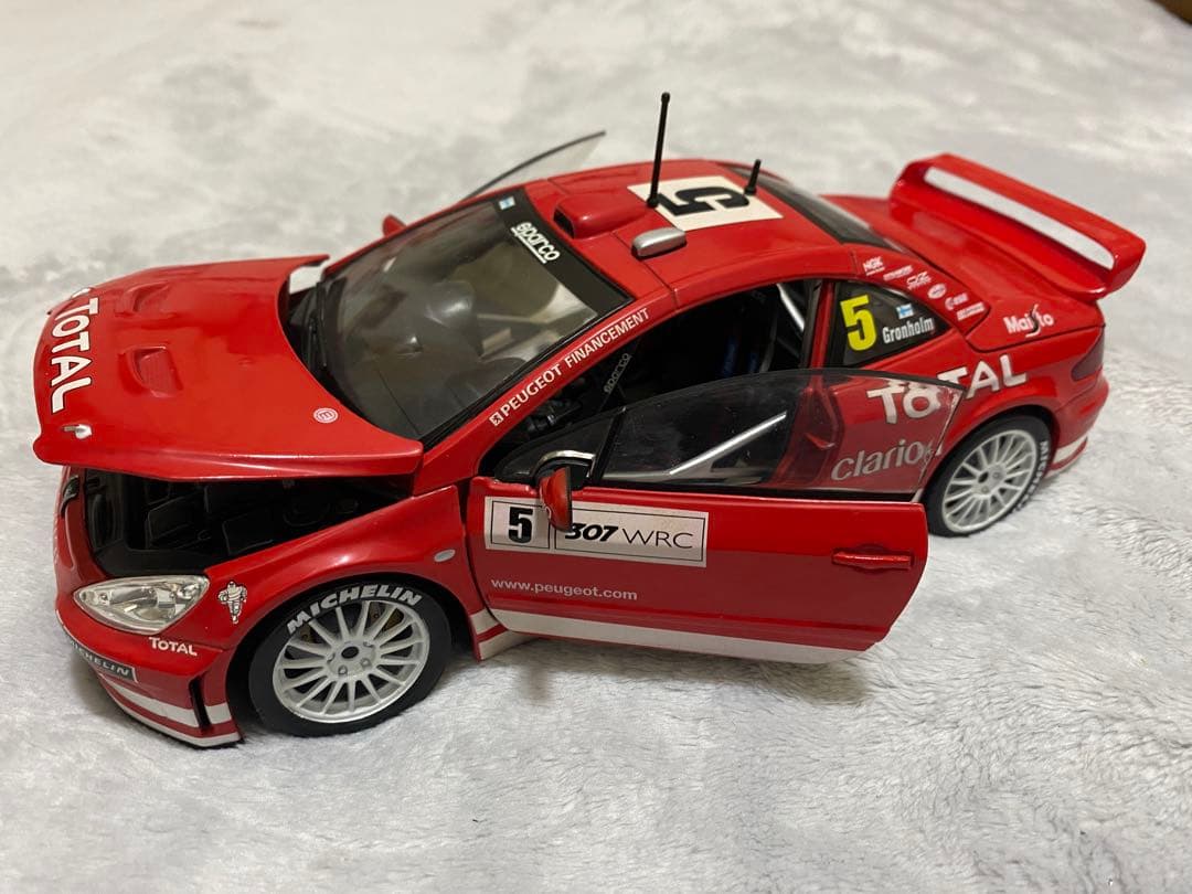 ミニカー Maisto PEUGEOT 307 WRC 1/18