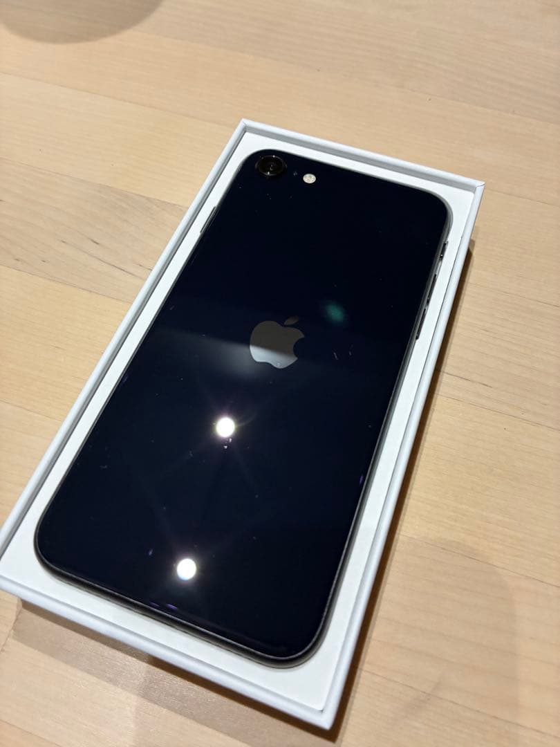 【24時間限定最終値下げ】iPhone SE 第3世代 128GB