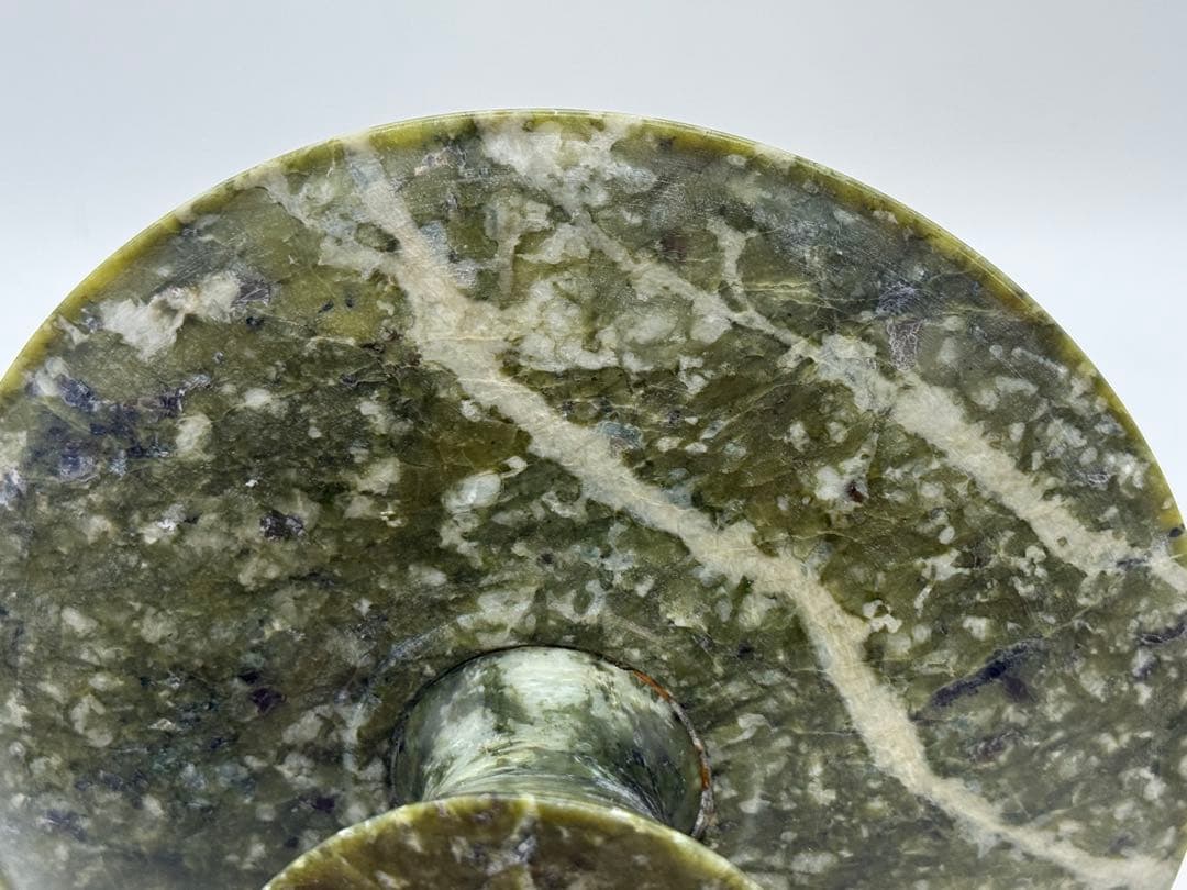 中国　砡製　高台皿　重さ675g 送料込み251113