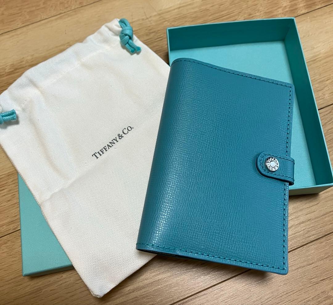 【新品未使用】ティファニー ターコイズブルー レザー パスポートケース