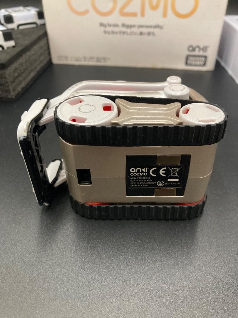 本体２台【完動美品D】COZMO (コズモ) AIロボット クリスマス