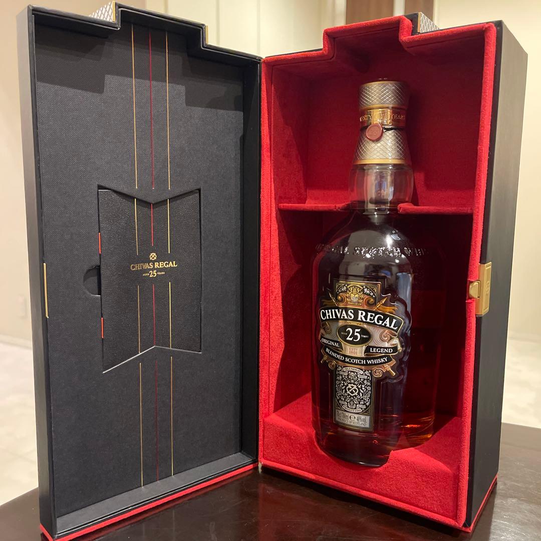 未開栓　CHIVAS REGAL 25年 ギフトボックス入り 750ml