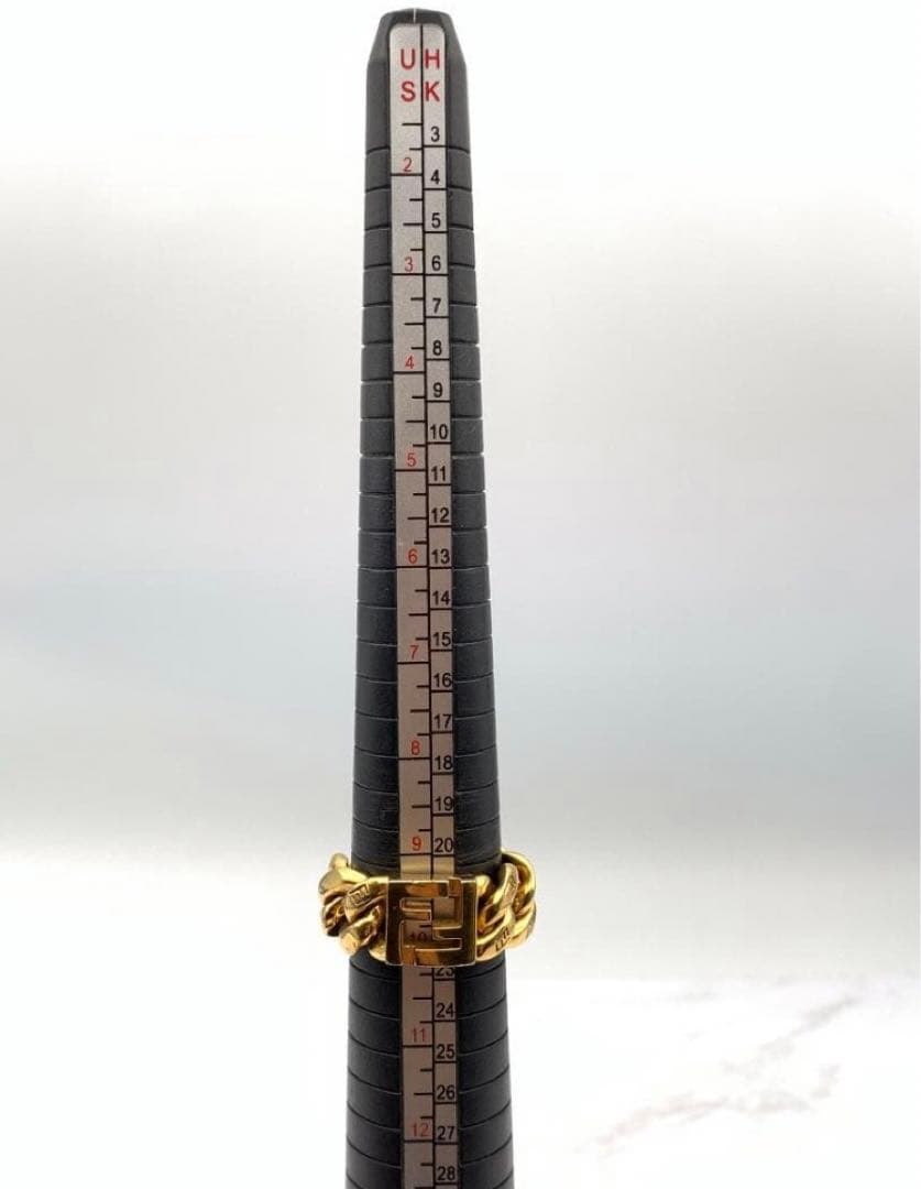 FENDI　ゴールドチェーンリング Fロゴ付き