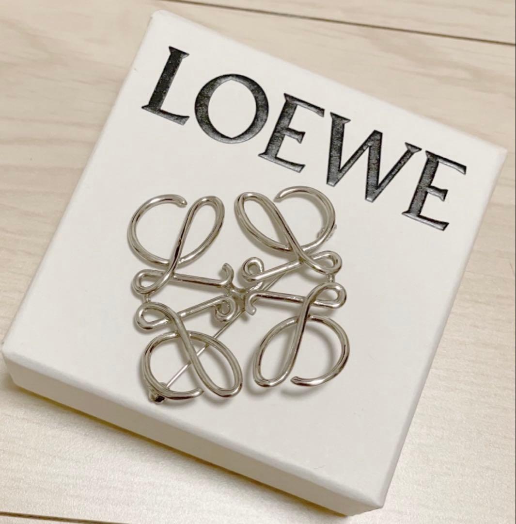 LOEWE アナグラムブローチ【購入証明書あり】