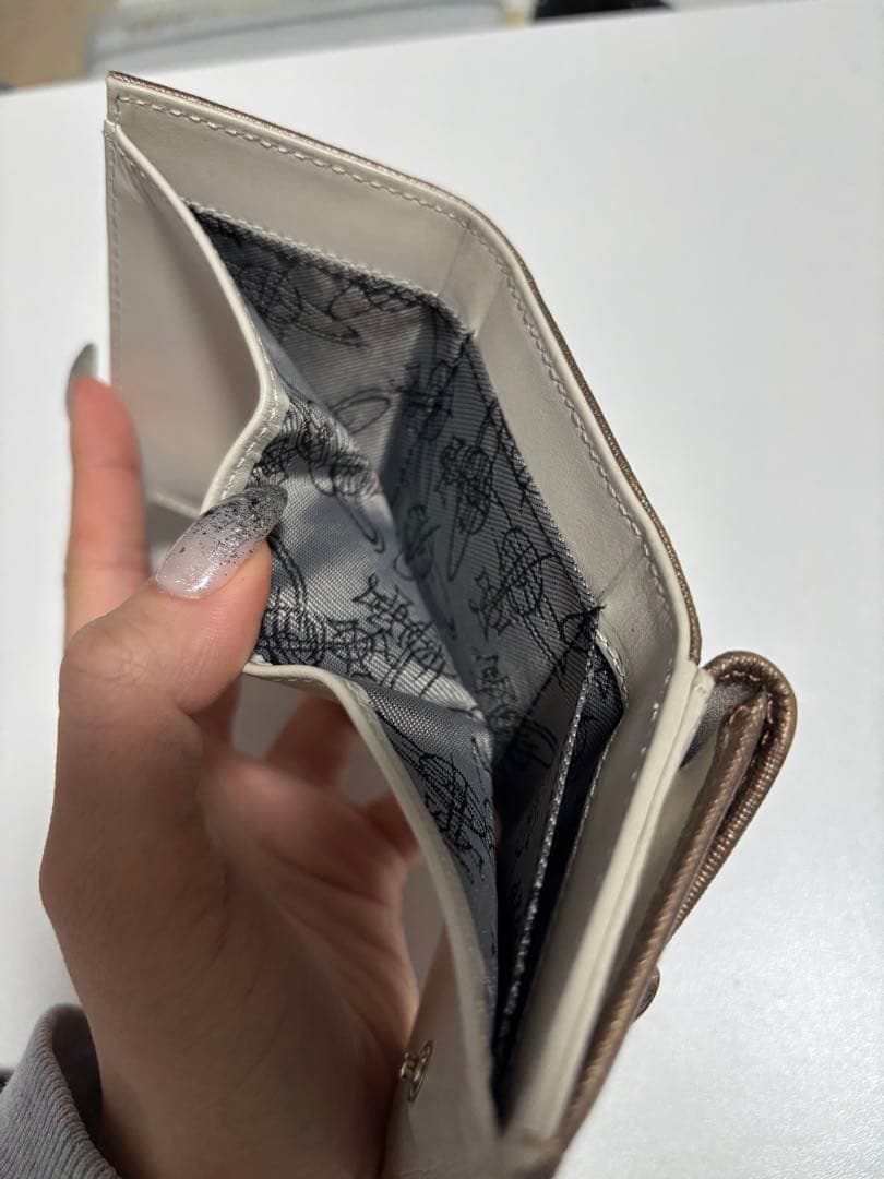 ヴィヴィアン ゴールド 三つ折り財布